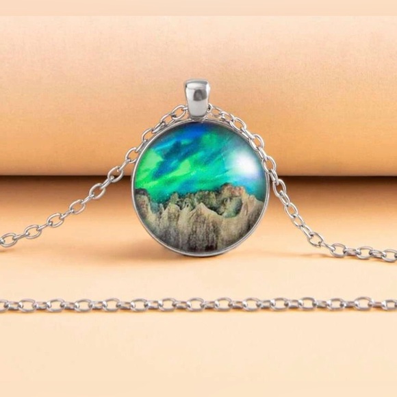 “Northern Lights” Polar Aurora Borealis Realism Holo Mountain Night Sky Necklace - Picture 8 of 17